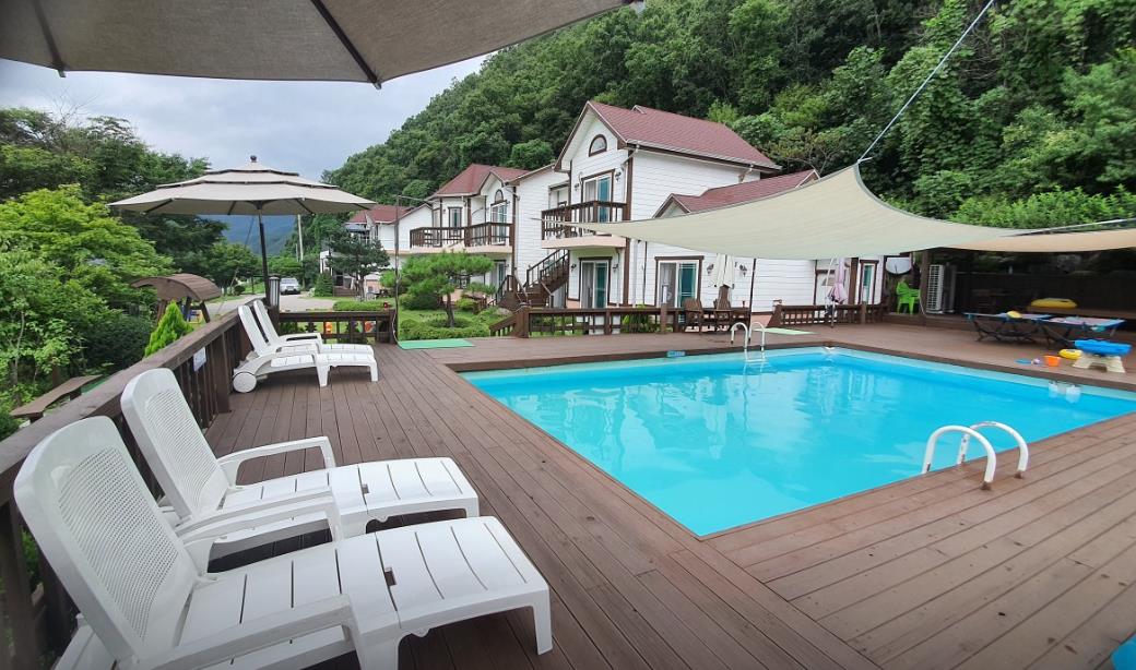 홍천 색채의숲 펜션 이미지 8