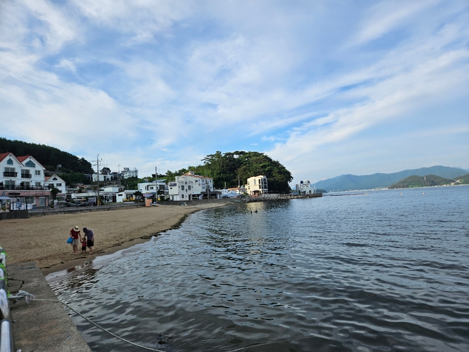 통영 수륙해수욕장 이미지 1