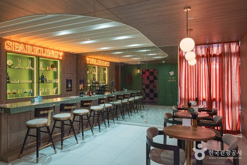 리얼월드 성수 이미지 6