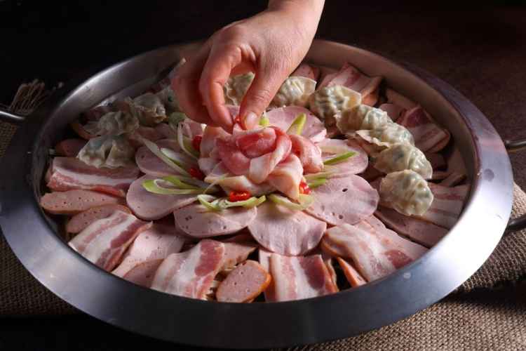 수제햄 고래부대찌개 오창본점 이미지 1