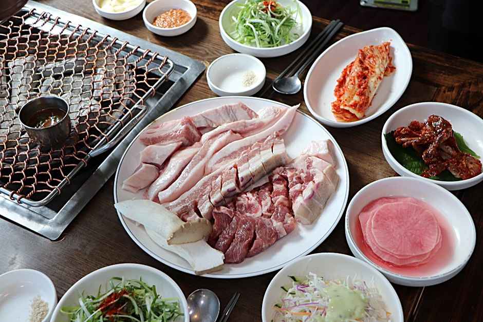 포도원 흑돼지 이미지 3