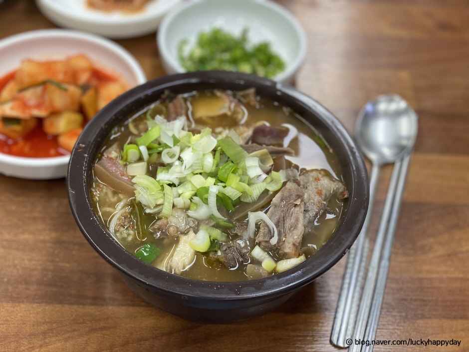 60년전통예산장터국밥 이미지 1