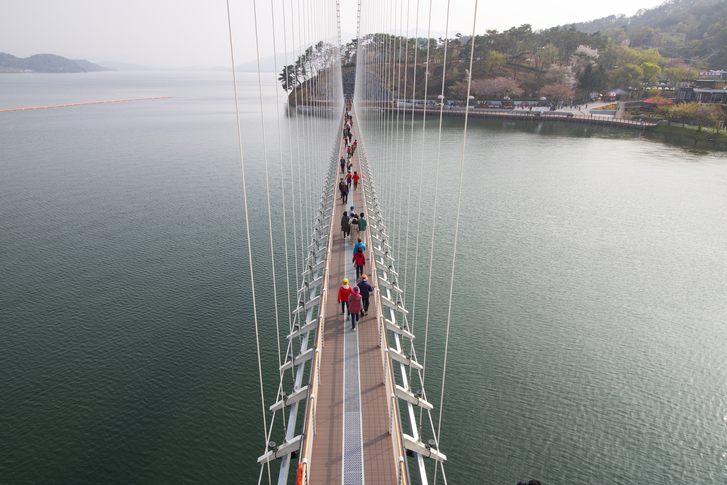 예당호 출렁다리 (음악분수) 이미지 2