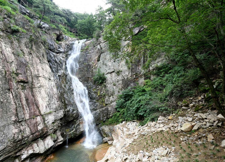 고성 구절산 폭포암 이미지 3