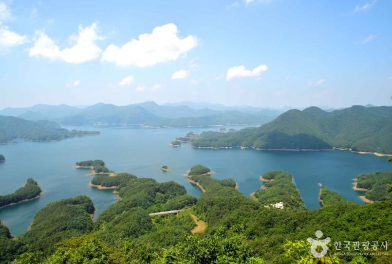 충주 악어봉 전망대, 악어섬 이미지 5