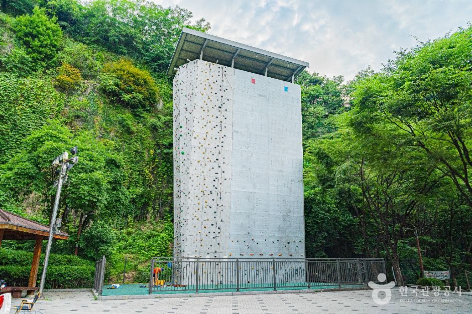 서울 응봉산 암벽등반공원 이미지 3