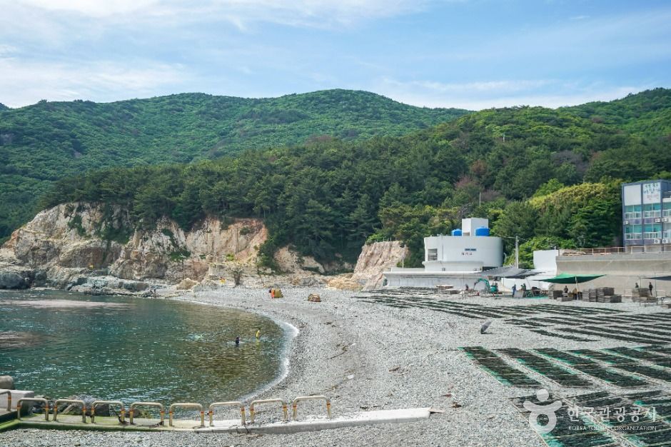 거제 여차몽돌해수욕장 이미지 8