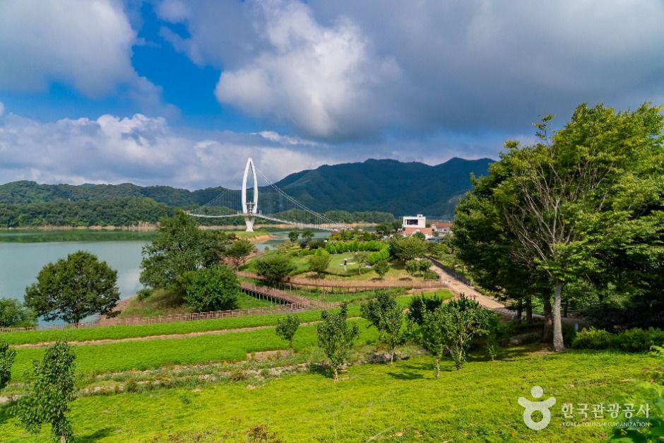 임실 요산공원 이미지 2